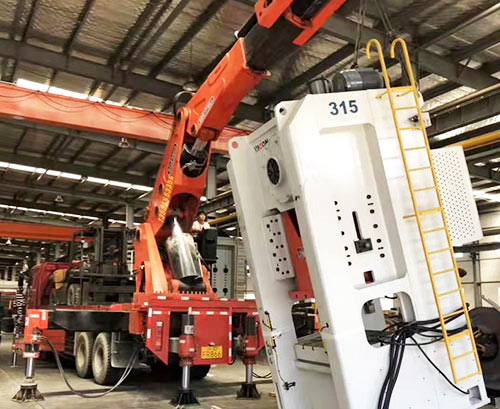 闽清县提升工作效率，选择优质折臂吊租赁服务