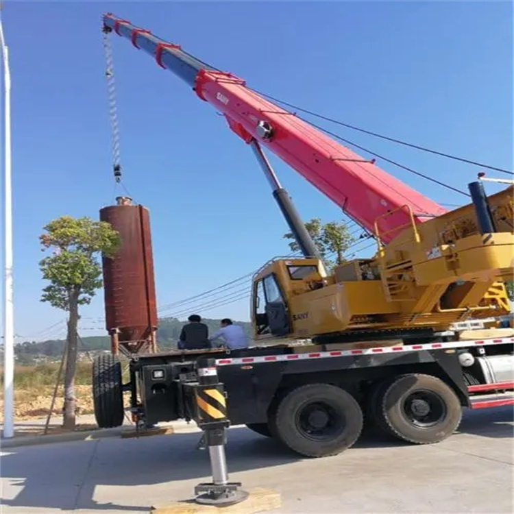 闽清县吊车租赁作业时的保养和维护