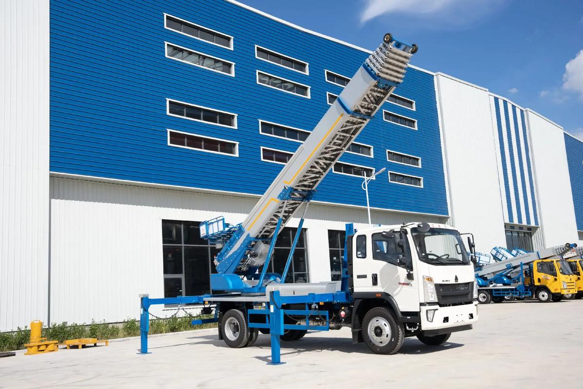 闽清县小型云梯车上料车租赁多少钱