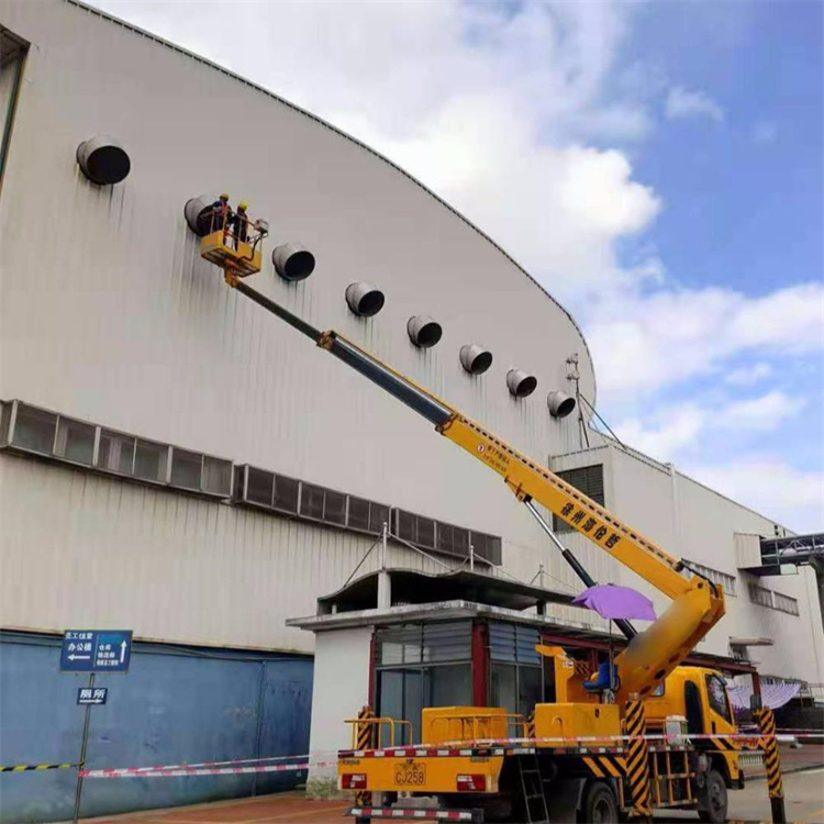 闽清县高空作业车出租服务：专业广告牌安装解决方案